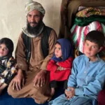 Afghanistan Hunger Crisis: Families Face Extreme Poverty and Food Shortages Record hunger leaves millions at risk Afghanistan is facing one of its worst food crises in recent years. Around 4.7 million people, more than one tenth of the population, are now living just one step away from famine. Many families struggle daily to secure even a single meal. Ghor province is among the hardest hit areas, where poverty and job shortages have pushed households into extreme survival mode. Daily struggle for survival In Chaghcharan, the capital of Ghor, men gather every morning in the hope of finding short term work. Most return home empty handed. Jobs are rare and pay very little, often not enough to buy basic food for a day. Juma Khan, a local laborer, shared that he managed to find work only three days in six weeks. His earnings were barely enough to cover basic needs. He explained that his children went to bed hungry for three consecutive nights, leaving the family in deep distress. Families pushed to breaking point Another resident, Rabani, described receiving a call that his children had not eaten for two days. He said the situation left him emotionally shattered and even made him consider ending his own life. However, he said he stayed focused on trying to find work, as his family depends on him for survival. Many fathers in the region now face impossible choices as food insecurity continues to rise and incomes remain unstable.