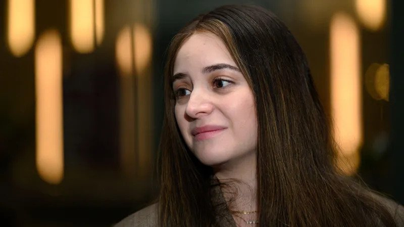 Bondi Attack Sparks Testimony on Rising Antisemitism in Australia Royal Commission Hears Emotional Account from Victim’s Family The daughter of a victim from the Bondi Beach attack has spoken publicly about the emotional impact of the shooting and the rise of antisemitism in Australia. Sheina Gutnick shared her testimony at a royal commission set up after a deadly attack at a Hanukkah event in December that left fifteen people dead. Her father, Reuven Morrison, lost his life while trying to stop the gunmen by throwing objects at them. She described him as deeply proud of being Australian after he fled the Soviet Union as a teenager and later built his life in Australia. Fear and Online Abuse After the Attack Gutnick told the hearing in Sydney that she has since received disturbing messages suggesting she should also have been killed. She said the experience has made her feel unsafe in her own country. She also said she has noticed a major shift in public attitudes since October 2023. According to her testimony, antisemitic language has become more visible and more openly expressed in public discussions. She expressed concern that some people try to justify the violence by framing it as political criticism rather than hate. Attack Details and Legal Proceedings Authorities confirmed that the attackers targeted the Hanukkah gathering in Bondi. One of the suspects, Sajid Akram, died at the scene after police responded. His son, Naveed Akram, was critically injured and later taken into custody. He now faces multiple charges, including murder and committing a terrorist attack. Wider Community Impact Another witness at the commission, identified only as AAL, described Australia as a welcoming home after migrating from South Africa in the 1980s. He said recent events have changed his view and raised concerns about the future safety of his family. He expressed uncertainty about whether Australia remains the right place for his grandchildren due to the rise in antisemitic incidents. Growing Concerns Raised by the Commission The royal commission has received thousands of submissions from the public. Early hearings are focused on personal experiences of antisemitism and its impact on communities. Former High Court judge Virginia Bell, who leads the commission, highlighted a sharp increase in antisemitic incidents. She noted that similar trends are being seen in other Western countries and linked the rise to tensions related to events in the Middle East. She also recommended stronger gun control measures and expanded security for Jewish events across Australia.