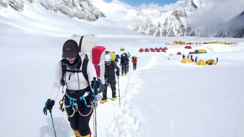 Everest Route Reopens After Ice Block Clears, Safety Concerns Grow