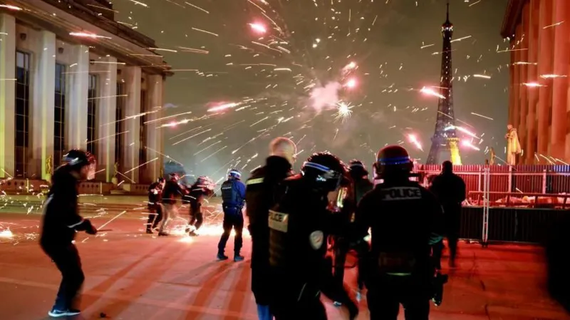 PSG Celebration Turns Chaotic in Paris as 127 Arrested After Champions League Win