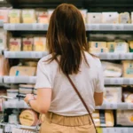 Food labels and supermarket environments strongly influence eating habits. Better labeling and nutrition awareness can help people make healthier food choices and reduce obesity risks.