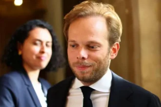 French political row over calls for overhaul