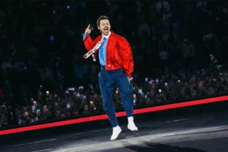 Harry Styles tour to review stage design after fans complain of blocked views