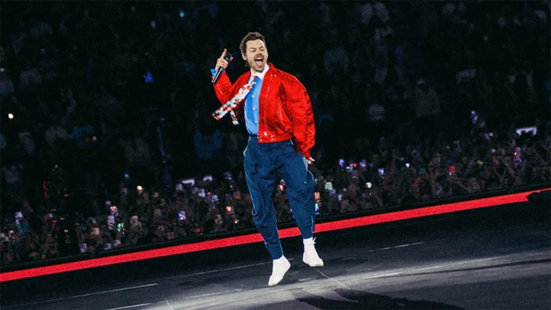Harry Styles tour to review stage design after fans complain of blocked views