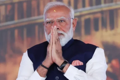 Modi Calls for Fuel Saving and Lifestyle Changes Amid Global Energy Pressure Rising Energy Costs Push Government Advisory Prime Minister Narendra Modi has asked people in India to change daily habits as global energy prices rise due to the ongoing conflict in the Middle East involving Iran. He encouraged citizens to work from home when possible and reduce unnecessary foreign travel. He also asked people to cut down on luxury spending and use resources more carefully. India imports most of its crude oil, so global supply shocks directly affect prices inside the country. The current crisis has increased import costs and put pressure on the national economy. Public Transport, Carpooling, and Lower Fuel Use Modi urged people to use public transport such as metro systems and buses instead of private vehicles. He also suggested carpooling to reduce fuel consumption. He said saving fuel is not only a personal benefit but also a national responsibility during this difficult time. Farmers were also advised to use fertilizers more carefully to manage supply shortages and rising costs in agriculture. Economic Pressure and Market Reaction The ongoing situation has already affected India’s economy. Fuel import costs have risen sharply, which has increased pressure on industries that rely heavily on energy and raw materials. Several sectors, including manufacturing and agriculture, are facing challenges. Some industries have warned of possible job losses if the situation continues. The Indian rupee has also weakened to record levels, making imports more expensive and adding pressure on inflation. Stock markets reacted quickly to the comments. The Sensex index dropped sharply in early trading as investors worried about longer economic disruption. Government Response and Political Debate So far, the government has avoided increasing petrol and diesel prices, even though state fuel companies face rising costs. Analysts believe the government may introduce stricter energy saving measures if the crisis continues. A fuel price revision is also being discussed in economic circles. Opposition leaders criticised the Prime Minister’s remarks. Rahul Gandhi said the government was shifting responsibility to citizens instead of addressing policy gaps. He argued that these statements reflect weak planning and lack of preparation for energy shocks.