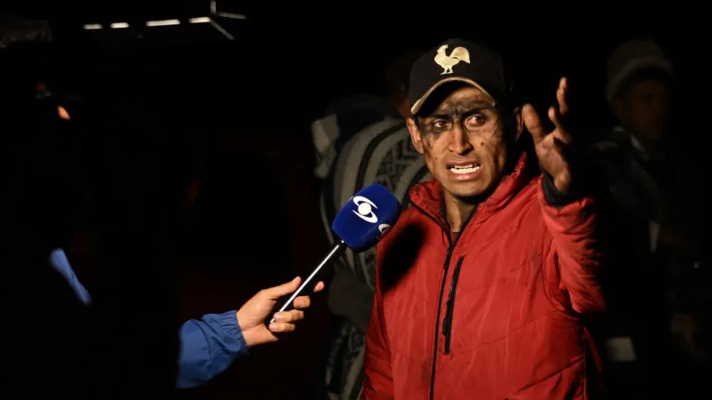 Coal Mine Explosion Kills Nine Workers in Colombia’s Sutatausa Region Tragedy at a Coal Mine in Sutatausa Nine coal miners lost their lives after a gas explosion ripped through a mine in Sutatausa, north of Bogotá. Emergency teams rescued six workers from the underground shafts soon after the blast. Officials believe gas buildup inside the mine triggered the deadly explosion. The incident occurred around 16:00 local time on Monday. Rescue teams continue recovering the bodies of the victims while survivors receive treatment in hospital. Rescue Operations Under Difficult Conditions Fire department captain Álvaro Farfán confirmed that emergency crews worked through dangerous conditions to reach trapped miners. Relatives gathered near the site, hoping for updates and assistance in rescue efforts. Six miners were pulled out alive from the tunnels. Medical teams are now monitoring their condition closely. Rescue work remains ongoing as authorities secure the site. Safety Warnings Raised Before the Blast Colombia’s national mining agency reported that inspectors had recently warned the mine operators about unsafe gas levels. The inspection took place less than a month before the explosion. Authorities had already flagged the risk of a dangerous gas buildup inside the tunnels. Despite these warnings, the explosion still occurred, raising serious concerns about safety compliance and enforcement in the mining sector. Mining Safety Challenges in Colombia Mining accidents remain frequent across Colombia, especially in small and informal operations where safety standards are often weak. In 2023, Sutatausa also witnessed a major mining disaster when 21 people died in a methane gas explosion inside a coal mining complex. Investigators confirmed that methane buildup caused that earlier blast. The region has a long history of coal mining. Many local families depend on the industry for income, even though it carries high risk. Growing Concerns Over Informal Mining Many mines in Colombia operate without full regulation or proper safety systems. Experts warn that weak oversight increases the risk of deadly accidents. Authorities continue to push for stricter enforcement, but challenges remain in remote mining areas.