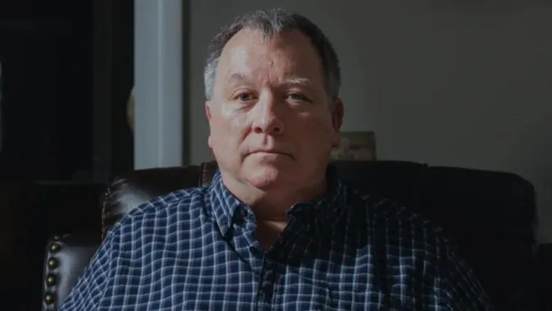 Retired Officer Wins 835000 Dollar Settlement After Jail Time Over Facebook Post Case Overview A retired police officer from Tennessee has reached a settlement of 835000 dollars in a lawsuit over unlawful incarceration. He spent 37 days in jail after being arrested over a Facebook post related to the killing of Charlie Kirk. Authorities later dropped the felony charges against him. The case has drawn attention because of its connection to free speech and social media expression. What Led to the Arrest The man, Larry Bushart, shared a meme in a Facebook discussion about a vigil held for Charlie Kirk. The post appeared about 10 days after Kirk was killed at a speaking event in Utah. The meme included the line, “Seems relevant today,” along with a partial quote from a message by Donald Trump that referenced moving on after a school shooting tragedy. Police later arrested him at his home. Officials said the post was treated as a threat linked to mass violence at a school due to confusion over the school name mentioned in the context. Jail Time and Personal Impact Bushart was held in custody because he could not pay a 2 million dollar bond. He remained in jail for 37 days before charges were dismissed. During this time, he lost his post retirement job and missed the birth of his grandchild. His legal complaint focused on unlawful incarceration and violations tied to free speech protections. Settlement and Statement Bushart filed a lawsuit against Perry County, the local sheriff, and an investigator involved in the case. After reaching a settlement of 835000 dollars, he said his First Amendment rights were upheld. He also said public participation in civil discussion is important for a healthy democracy and that he plans to focus on family life moving forward.
