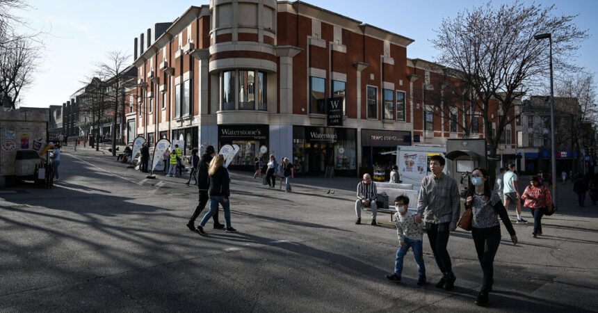 UK Net Migration Falls Sharply to 171,000 as Policy Tightens and Asylum Claims Drop Net migration hits lowest level in years Net migration in the United Kingdom has dropped to around 171,000 in the latest figures, according to Home Office data. This is nearly half the level recorded in 2024 and the lowest seen since 2012, excluding the pandemic years. Officials link the fall mainly to fewer arrivals from outside the European Union, especially for work and study. Fewer people are also coming to the country overall compared with recent years. Asylum claims remain high despite decline Asylum applications also fell slightly. About 93,525 people claimed asylum in the UK in the year to March 2026, which is 12% lower than the previous year. Even with this drop, the number is still more than double the pre pandemic level, showing that pressure on the asylum system remains high. Government response and political debate Prime Minister Sir Keir Starmer said the latest data shows progress but stressed that more action is needed. He said the government is building a skills based migration system designed to reduce dependence on overseas labour and focus on contribution. Home Secretary Shabana Mahmood said the figures reflect efforts to bring “order and control” to the borders. In contrast, opposition figures argued that stronger action is still required. Policy changes shaping migration trends Several policy changes introduced in 2024 and continued by the current government have played a major role in reducing migration.
