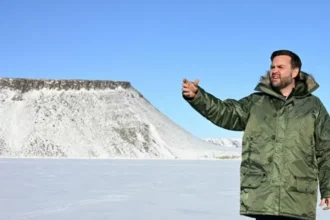 US in closely guarded talks to open new bases in Greenland