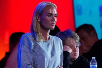 Vanessa Trump Announces Breast Cancer Diagnosis Vanessa Trump has revealed that she has been diagnosed with breast cancer. She shared the update through a social media post, explaining that she is now working with her doctors on a clear treatment plan. She said the news came as a shock, but she is staying focused on her recovery and health. Medical Procedure and Early Treatment Steps Vanessa shared that she recently went through a medical procedure earlier this week. She did not share full medical details, but confirmed she is already under close medical care. She asked the public to respect her privacy while she continues treatment and recovery. Family Support and Public Messages She received strong support from her family after making the announcement. Ivanka Trump publicly responded with a message of love and encouragement, wishing her strength and a smooth recovery. Vanessa also expressed gratitude for the support she has received from her children, close friends, and well wishers. She was previously married to Donald Trump Jr. The couple married in 2005 and later separated in 2018. They share five children. Personal Life and Background Vanessa Trump worked as a model earlier in her career. She met Donald Trump Jr in the early 2000s and the relationship later led to marriage. The family continues to remain connected through their children, who range from early teens to young adults. Vanessa has recently been linked in public reporting with professional golfer Tiger Woods. Breast Cancer Awareness Context Health data shows that breast cancer remains one of the most common cancers among women. In the United States, the lifetime risk is about one in eight. Medical experts explain that early detection improves outcomes. Many patients recover through surgery, followed by treatments such as chemotherapy, radiotherapy, or hormone based therapy when needed. Modern treatment approaches continue to improve survival rates, especially for early stage cases. Conclusion Vanessa Trump is now focusing fully on her treatment and recovery. She has asked for privacy while continuing care with her medical team. Her family and supporters have shown strong encouragement during this time.