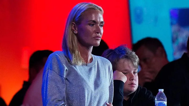 Vanessa Trump Announces Breast Cancer Diagnosis Vanessa Trump has revealed that she has been diagnosed with breast cancer. She shared the update through a social media post, explaining that she is now working with her doctors on a clear treatment plan. She said the news came as a shock, but she is staying focused on her recovery and health. Medical Procedure and Early Treatment Steps Vanessa shared that she recently went through a medical procedure earlier this week. She did not share full medical details, but confirmed she is already under close medical care. She asked the public to respect her privacy while she continues treatment and recovery. Family Support and Public Messages She received strong support from her family after making the announcement. Ivanka Trump publicly responded with a message of love and encouragement, wishing her strength and a smooth recovery. Vanessa also expressed gratitude for the support she has received from her children, close friends, and well wishers. She was previously married to Donald Trump Jr. The couple married in 2005 and later separated in 2018. They share five children. Personal Life and Background Vanessa Trump worked as a model earlier in her career. She met Donald Trump Jr in the early 2000s and the relationship later led to marriage. The family continues to remain connected through their children, who range from early teens to young adults. Vanessa has recently been linked in public reporting with professional golfer Tiger Woods. Breast Cancer Awareness Context Health data shows that breast cancer remains one of the most common cancers among women. In the United States, the lifetime risk is about one in eight. Medical experts explain that early detection improves outcomes. Many patients recover through surgery, followed by treatments such as chemotherapy, radiotherapy, or hormone based therapy when needed. Modern treatment approaches continue to improve survival rates, especially for early stage cases. Conclusion Vanessa Trump is now focusing fully on her treatment and recovery. She has asked for privacy while continuing care with her medical team. Her family and supporters have shown strong encouragement during this time.