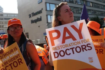 Resident Doctors in England Accept Pay Deal