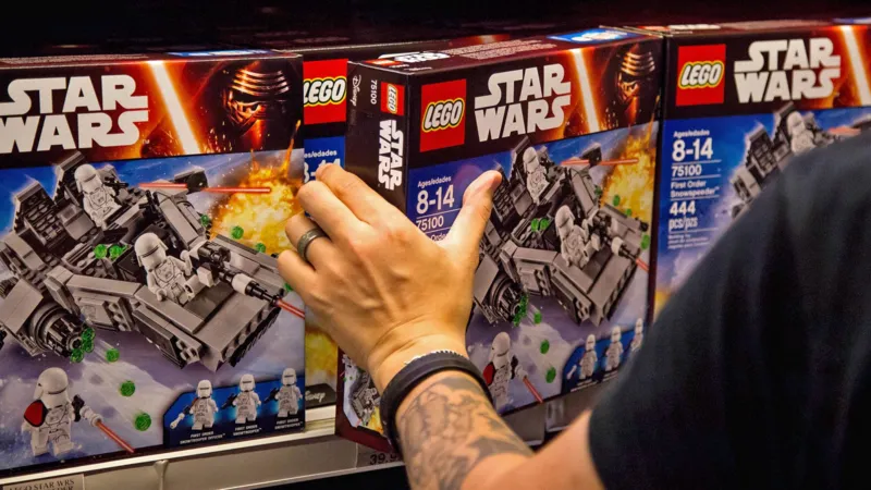 Missing Star Wars Lego collection sparks legal fight and online theories