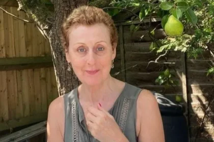 Mirvetuximab soravtansine, a new ovarian cancer treatment on the NHS, extends life and improves daily living by targeting cancer cells directly while reducing side effects.