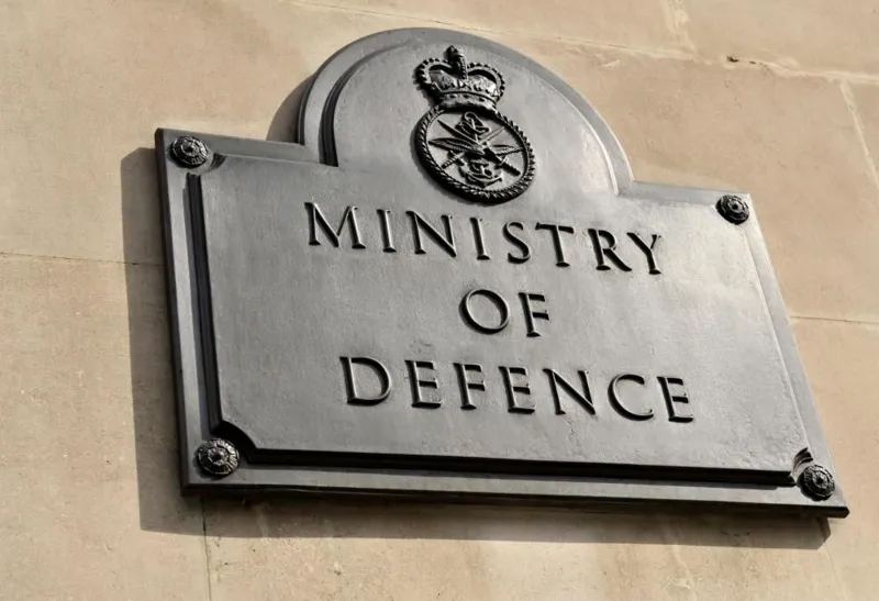 British Soldier Killed in Iraq Training Exercise Accident Incident Reported in Northern Iraq A British Army soldier has died after a training exercise accident in northern Iraq on Sunday. The Ministry of Defence confirmed the incident and said it involved service personnel taking part in a routine exercise. Defence Secretary Confirms Death in Parliament Defence Secretary John Healey informed the House of Commons on Monday about the fatal incident. He said a training accident took place the previous day and resulted in the death of a British soldier serving in the region. Family Notified and Privacy Requested Officials confirmed that the soldier’s family has already been informed about the death. They have also requested time and privacy before any further details are made public. Official Response and Condolences John Healey expressed sympathy while addressing Parliament. He said thoughts from across the House are with the soldier’s family and fellow unit members during this difficult time. Ongoing Military Context The British Army regularly conducts training operations in northern Iraq as part of international defence cooperation and security missions. Investigations into the incident are expected to follow standard military procedures.