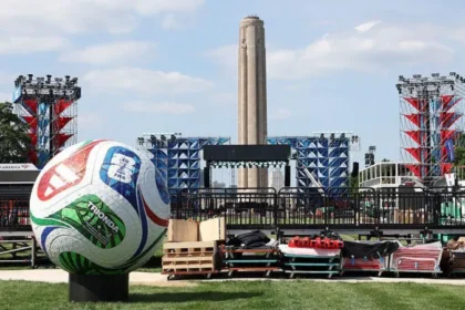 US Job Growth Surges Ahead of World Cup 2026 as Hospitality Sector Leads Hiring Strong Hiring Momentum in May The US economy added 172,000 jobs in May, according to the Bureau of Labor Statistics. This rise came as businesses expanded hiring ahead of the upcoming FIFA World Cup 2026, which will be hosted jointly by the United States, Mexico, and Canada. Most new positions came from leisure and hospitality, healthcare, and local government sectors. The unemployment rate stayed steady at 4.3 percent. Hospitality Sector Drives Growth Leisure and hospitality businesses added 70,000 jobs during the month. This was a sharp increase compared to the average monthly gain of 14,000 over the past year. Food and drink businesses played a major role, contributing 48,000 new jobs. Bars, pubs, and restaurants increased staffing levels in preparation for higher visitor demand linked to the tournament. Economic Expectations and Market Reaction Economists had predicted about 105,000 new jobs. The actual figure of 172,000 came in much higher than expected, signaling stronger-than-anticipated labor market activity. Financial sector employment declined during the same period, but overall hiring strength kept the labor market stable. World Cup Demand and Cost Concerns Businesses are preparing for a possible tourism boost during the tournament. However, some concerns remain about whether the spending surge will last. Hotels have reported slower-than-expected bookings. Fans also say high prices may limit attendance at matches. Ticket pricing has become a major issue. A $1,000 ticket for a US match against Paraguay drew public criticism. US President Donald Trump said he would not pay that amount. Football governing body FIFA is now facing scrutiny over ticket pricing practices. Authorities in New York and New Jersey have opened an investigation into possible price inflation and consumer issues. FIFA has not commented on the case. Interest Rates and Economic Outlook Economists say the stronger jobs data may increase pressure for an interest rate rise by the end of 2026. At the same time, slower wage growth suggests that household budgets are still under strain.