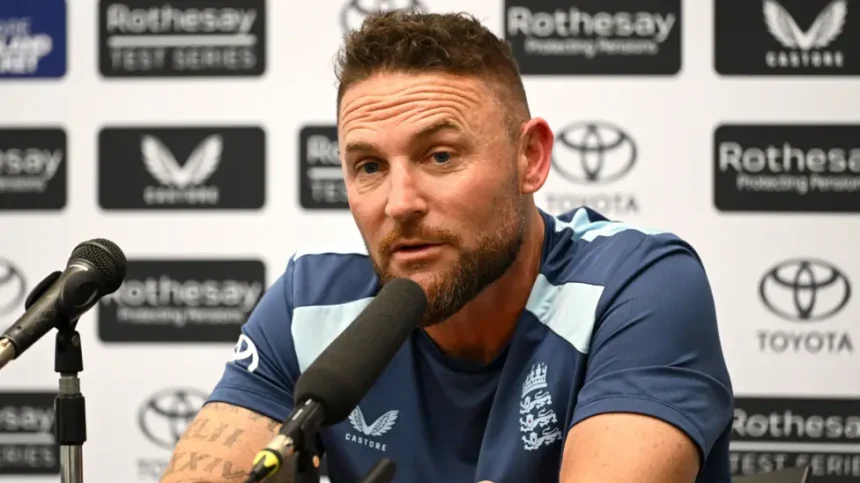 McCullum Clears the Air on Stokes Relationship England head coach Brendon McCullum has rejected talk of tension with captain Ben Stokes. He said they remain close friends and do not understand where the rumours started. McCullum explained that he spoke directly with Stokes before the third Test against New Zealand. He told him that their relationship has not changed and asked where the speculation came from. Stokes said he had no idea. Return After Disciplinary Absence Stokes missed the second Test during an internal investigation linked to a late night curfew breach after England’s win at Lord’s. Fast bowler Gus Atkinson also missed that match. Both players were present when a member of team security was struck during an incident involving a rugby player at a London nightclub. The England management cleared both players to return for the deciding match, with Stokes resuming captaincy duties. Squad Changes for the Decider England have reshaped the team again for the third Test against New Zealand. Stokes returns to lead the side. Shoaib Bashir and wicketkeeper Jamie Smith are also back in the lineup. Young batter Emilio Gay joins the XI, while experienced names such as Joe Root and Harry Brook remain central to the batting order. The pace attack includes Jofra Archer and Josh Tongue, with Gus Atkinson also returning. Players Left Out Several players miss out on selection this time. James Rew, Jordan Cox, Matthew Fisher, and Sonny Baker have been dropped from the squad. Ollie Robinson impressed earlier in the series but is not selected despite being fit. England XI for the Third Test Ben Duckett, Emilio Gay, Jacob Bethell, Joe Root, Harry Brook, Jamie Smith, Ben Stokes captain, Gus Atkinson, Jofra Archer, Josh Tongue, Shoaib Bashir