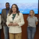 One Dead and Several Injured in Midland Texas Shooting Incident Overview of the Incident A shooting in Midland, Texas left at least one person dead and several others injured. Authorities said the attack triggered a rapid police response in the southwestern area of the city. Emergency teams reached the scene shortly after the first distress calls came in. Officers reported hearing gunfire coming from inside a building, which led to an immediate containment operation. Police Response and Suspect Status Police quickly moved in with SWAT support and other agencies to control the situation. Officials confirmed that the suspect is now dead and the incident has been brought under control. Local authorities stated that there is no ongoing threat to the public. The investigation is still active, and officials have not released details about the suspect. Casualties and Medical Treatment Officials confirmed a total of eleven people were affected, including the person who died. Midland Memorial Hospital received nine victims. Four of them are currently undergoing surgery, while others remain in stable condition. One additional victim was taken to another medical center in Odessa for treatment. Medical teams continue to monitor the injured patients, and updates on their conditions are expected as care continues. Statements from Local Leaders Midland Mayor Lori Blong expressed deep sorrow over the incident. She shared sympathy for the victims and their families and thanked emergency responders for their quick action. Texas Lieutenant Governor Dan Patrick also reacted to the shooting. He offered prayers for those affected and praised first responders for protecting the community during the crisis. Investigation Update Authorities confirmed that officers responded within minutes of the first reports at around 8:03 in the morning local time. The exact location within the building remains unclear. Officials have not released any information about the motive or identity of the suspect. The investigation is ongoing as law enforcement continues to gather evidence.
