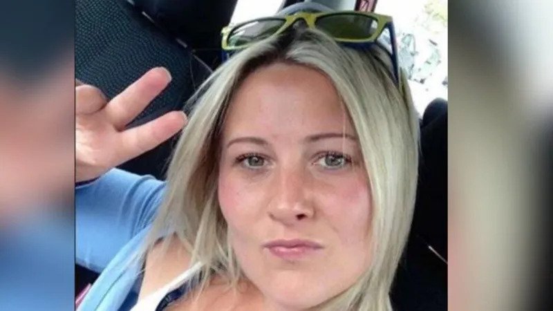 # Six Jailed for Life After Innocent Woman Killed in Drug Gang Revenge Attack ## Joanne Penney Becomes Victim of Violent Drug Gang Feud Six people have been sentenced to life imprisonment for the murder of Joanne Penney, an innocent woman who lost her life during a violent dispute between rival drug gangs. Penney was staying with friends at a property in Talbot Green, Rhondda Cynon Taf, in March 2025. Shortly before 6:00 PM on 9 March, she answered a knock at the front door. Moments later, a gunman shot her in the chest at close range. The fatal wound struck her heart, leaving her with no chance of survival. The court heard that Joanne Penney had no involvement in criminal activity. She became an innocent victim of a dangerous conflict between drug gangs competing for control of local territory. ## Drug Gang Rivalry Led to Deadly Attack Investigators revealed that the murder stemmed from an ongoing feud between rival drug networks operating in the Talbot Green area. Several weeks before the shooting, members of one gang placed a drug dealer at the property where Penney was staying. A rival gang member later assaulted and humiliated that dealer. Following the incident, gang members planned a revenge attack. Marcus Huntley, 22, carried out the shooting. Prosecutors said he acted on behalf of a criminal group connected to Leicester-based drug operations. The gang obtained a firearm and ammunition through criminal contacts before transporting the weapon to Cardiff. ## Gang Leaders and Associates Found Guilty The court convicted six individuals for their roles in the murder. Those sentenced include Marcus Huntley, Jordan Mills-Smith, Joshua Gordon, Melissa Quailey-Dashper, Kristina Ginova, and Renaldo Baptiste. Evidence showed that Baptiste, a senior gang figure, ordered the attack while serving time in prison. Investigators also linked Gordon and other gang members to the planning and execution of the operation. During sentencing, the judge described Penney's death as a senseless tragedy. He stated that she was an innocent victim caught in a drug war that had nothing to do with her. ## Police Investigation Leads to Arrests After the shooting, Huntley attempted to hide evidence by burying the firearm in a Cardiff park. He later fled the area. Mills-Smith also tried to avoid capture and travelled to Suffolk. However, police quickly launched a major investigation and tracked down all six suspects. Authorities arrested the group within days of the murder. Officers eventually detained Huntley during a dramatic operation on a National Express coach. ## Justice for Joanne Penney The life sentences bring a significant chapter of the case to a close. However, the tragedy serves as a reminder of the devastating impact of gang violence on local communities. Joanne Penney's family lost a loved one who had no connection to the criminal dispute. Her death highlights how innocent people can become victims when organised crime escalates into violence.
