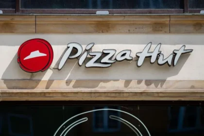 Pizza Hut is being sold for $2.7bn in a split deal involving LongRange Capital and Yum China as Yum! Brands restructures its global restaurant portfolio