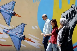 Iran US Talks Continue as Gulf Tensions Rise Over Strait of Hormuz