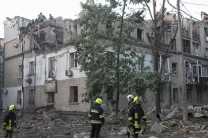 Ukraine rescuers pull dead from rubble after Russian strikes kill 22 people