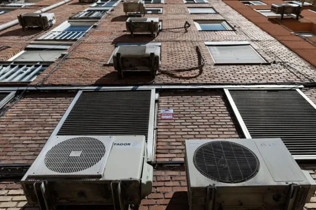 Europe Heatwaves Drive More People to Buy Chinese Air Conditioners Record Heat Changes Buying Habits Across Europe Europe's extreme summer heat is changing how people cool their homes. Record high temperatures have forced many families to look for better ways to stay comfortable. As a result, demand for air conditioners is growing quickly, especially for Chinese brands that offer simple installation options. Western Europe experienced its hottest June on record this year. Several cities in Germany recorded temperatures above 40°C, and weather experts expect more heatwaves before the summer ends. These rising temperatures have made daily life difficult, particularly for people living in top floor apartments that trap heat throughout the day. Easy Installation Attracts More Homeowners Many traditional air conditioners require permanent installation, including drilling through walls. This can be a challenge in many European homes, especially older buildings protected by historic preservation rules. Chinese manufacturers have introduced portable split air conditioners that do not require major structural changes. These models allow homeowners and renters to cool their homes without breaking local building regulations. Their simple installation has made them a popular choice across Europe. Chinese Brands See Strong Sales Growth Growing demand has helped several Chinese appliance makers expand their presence in Europe. Companies such as Midea, TCL, and Gree have reported a significant increase in customer interest during this summer. Midea said its European business continues to show strong long term growth potential as more consumers invest in cooling solutions. TCL also reported a sharp rise in air conditioner sales in France, while Gree noted that many customers buying its products are purchasing an air conditioner for the first time. Heatwaves Change Consumer Preferences Frequent and longer lasting heatwaves are changing how Europeans prepare for summer. Many households that previously relied on fans or natural ventilation are now choosing air conditioners for better indoor comfort. As climate conditions continue to become warmer, experts believe the demand for energy efficient and easy to install cooling systems will keep increasing. Chinese manufacturers are well positioned to benefit from this growing market because they offer practical products that match European housing requirements. A Growing Cooling Market Europe's changing climate is reshaping consumer habits. Rising temperatures, combined with innovative products from Chinese manufacturers, are driving a steady increase in air conditioner sales across the region. If heatwaves continue to intensify, air conditioners could become a standard household appliance in many European countries.