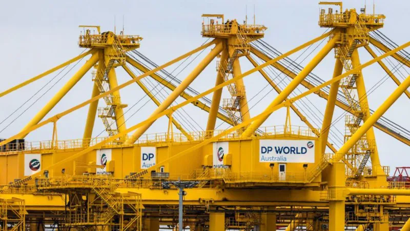 Australia dock workers 28 hour work week