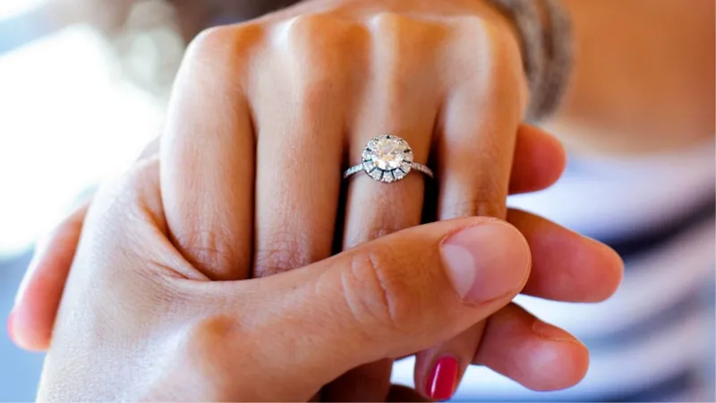 De Beers suspends Venetia diamond mine