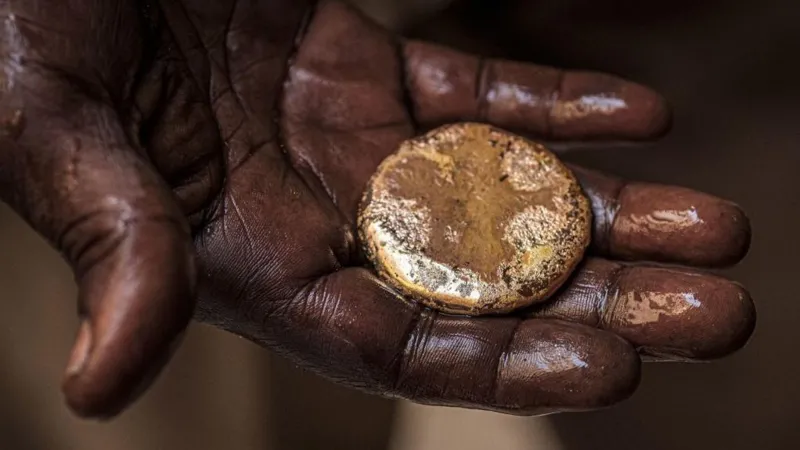 EU bans Sudan gold imports