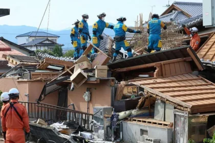 Japan Kumamoto earthquake rescue efforts