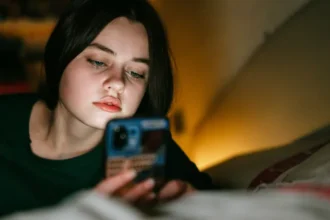 The UK government plans a midnight social media curfew for 16 and 17 year olds while limiting addictive app features to improve sleep, focus, and online safety.