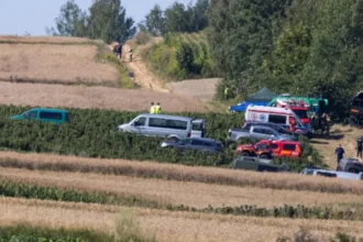 Two Polish farmers were killed by a Ukrainian missile in November 2022, although it was believed to be a Ukrainian air defense missile responding to a Russian strike. At around 03:40 on Thursday (01:40 GMT), Poland's military used an F-16 fighter jet to intercept the object before it disappeared from radar sensors a few minutes later. A military helicopter was then sent to survey the area. Further southeast, in Lublin and Krasnystaw, air raid sirens went off in response to Russian bombs in neighboring Ukraine. Nearly an hour after Tarnawa Kolonia homeowners reported hearing a loud boom at approximately 4:00, police found the crash scene.