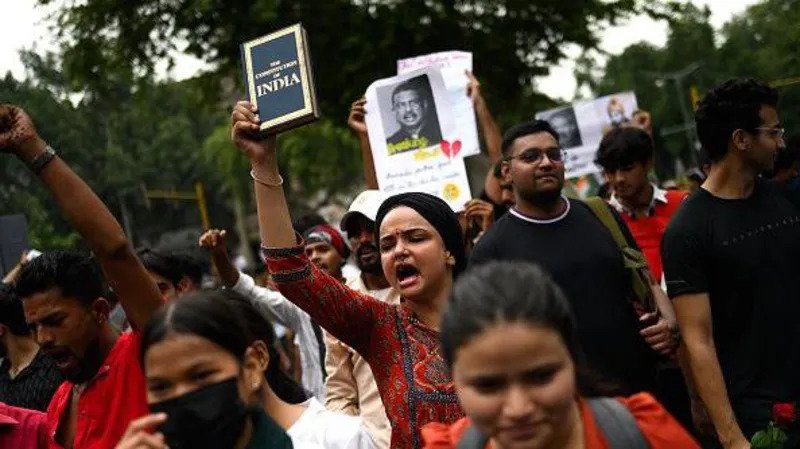 Thousands of CJP supporters gathered in Delhi to protest alleged exam paper leaks and demand the education minister's resignation.