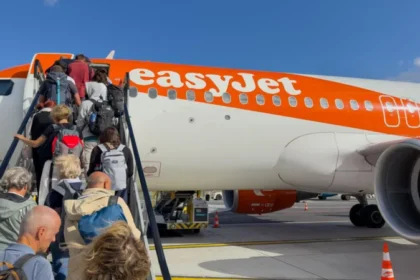 EasyJet Staff Protected After Apollo Deal