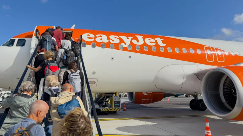 EasyJet Staff Protected After Apollo Deal