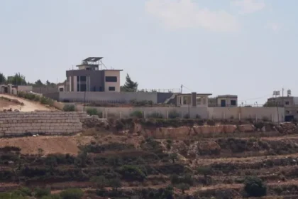 Israeli settlers besieging Palestinian families in West Bank village