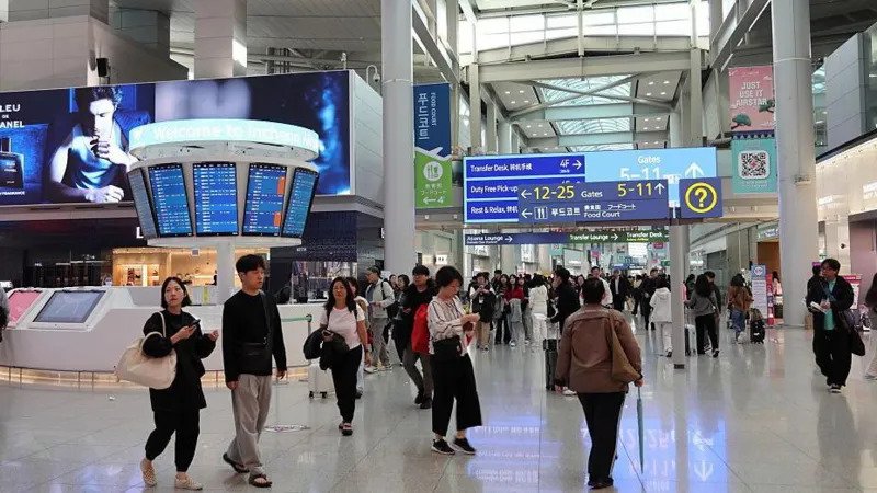 Incheon Airport becomes the world’s busiest for international traffic, handling 38.4 million passengers in the first half of the year.