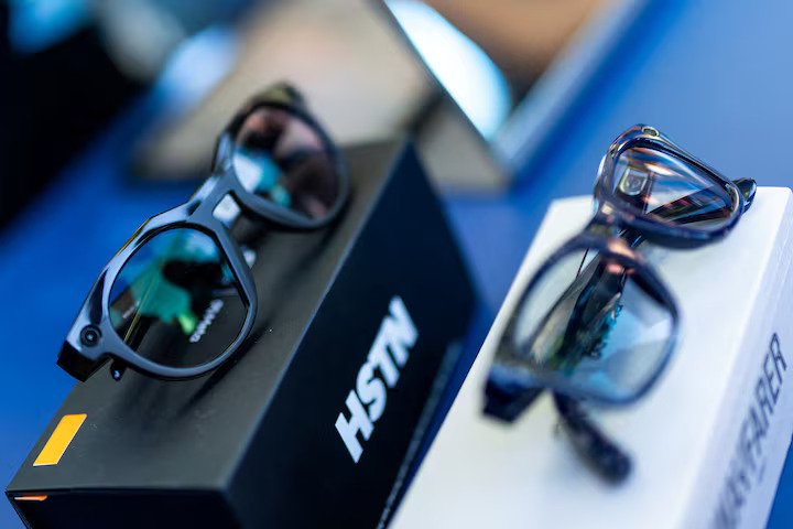 AI wearable devices are creating new questions about recording, consent and personal privacy.
