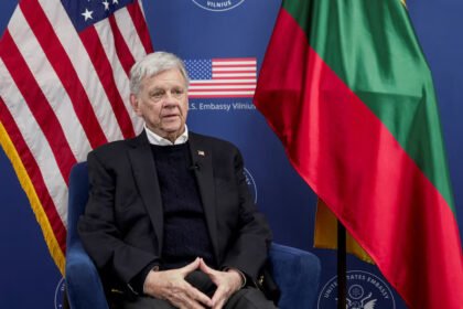 Released Belarus prisoners arriving in Vilnius after negotiations with the United States